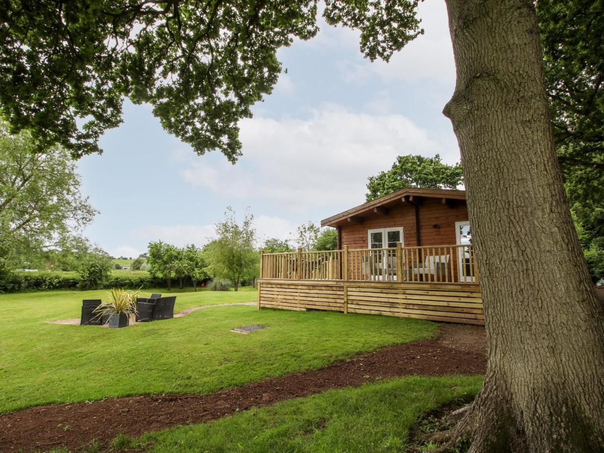 The Log Cabin Tenbury Wells Extérieur photo